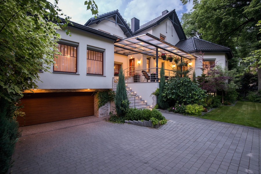 partnering-with-a-smart-home-company-makes-your-house-come-alive